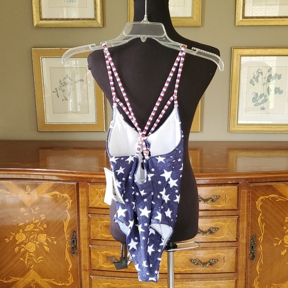 *CALIFORNIA SUNSHINE Swimsuit New - Picture 2 of 3